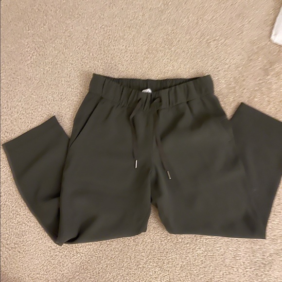 lululemon athletica Pants - Lululemon green capris